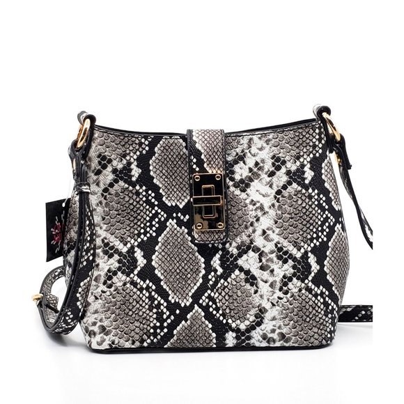 OLIVIA MILLER Handbags - New Olivia Miller Silver Juliet Crossbody $96.00